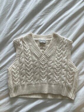 Artizia Sunday Best Crop Sweater Vest